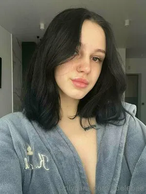 Adelebee OnlyFans Leaked Free Thumbnail Picture - #4Zv14sBrA8