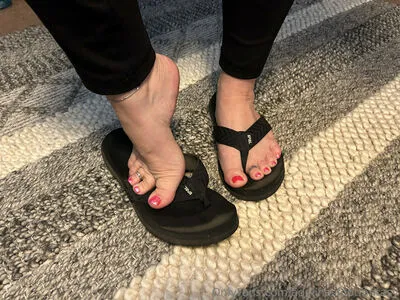 Adelinasfootfantasy OnlyFans Leaked Free Thumbnail Picture - #RKlQjc2H5U