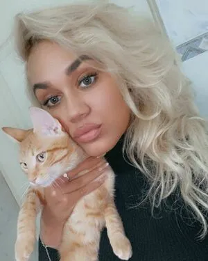 Adinaa99 OnlyFans Leaked Free Thumbnail Picture - #MW8ZxcLFke
