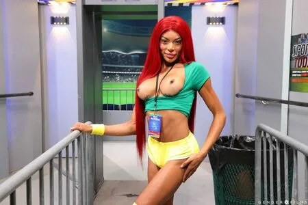 Adira Allure OnlyFans Leaked Free Thumbnail Picture - #soLmitdBS5