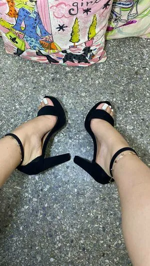 Adri Feet OnlyFans Leaked Free Thumbnail Picture - #UyaLwVucFr