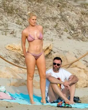 Adriana Abenia OnlyFans Leaked Free Thumbnail Picture - #4d2CisESLs