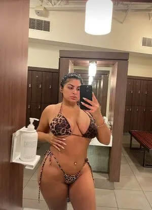 Adriana Sahar OnlyFans Leaked Free Thumbnail Picture - #AhSG9AZoMx