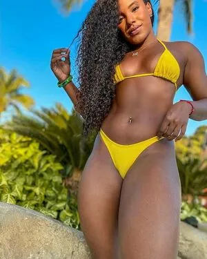 Adriele Souza OnlyFans Leaked Free Thumbnail Picture - #tiprGEdXyF
