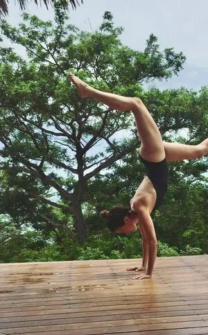 Adriene Mishler OnlyFans Leaked Free Thumbnail Picture - #RIV643d5e0