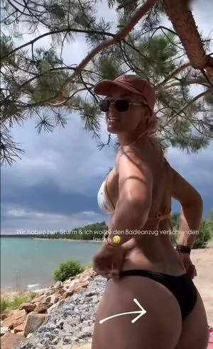Adrienne Koleszar OnlyFans Leaked Free Thumbnail Picture - #U1EyOISosf