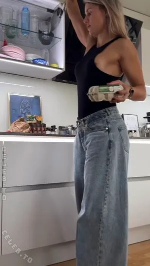 Adrienne Koleszar OnlyFans Leaked Free Thumbnail Picture - #ZAHk8Sdu6a