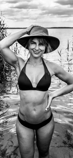 Adrienne Koleszar OnlyFans Leaked Free Thumbnail Picture - #laJCJIrLDM