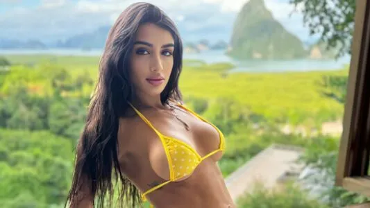 Advalavie OnlyFans Leaked Free Thumbnail Picture - #mfSn8iisIL