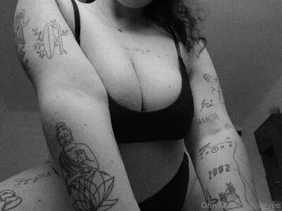 Adyee OnlyFans Leaked Free Thumbnail Picture - #JrORWGNWsc
