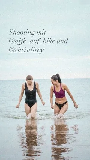 Affe Auf Bike OnlyFans Leaked Free Thumbnail Picture - #4AlOIXq2Jp