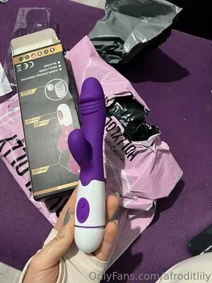 Afroditlily OnlyFans Leaked Free Thumbnail Picture - #y8BIUev8MS
