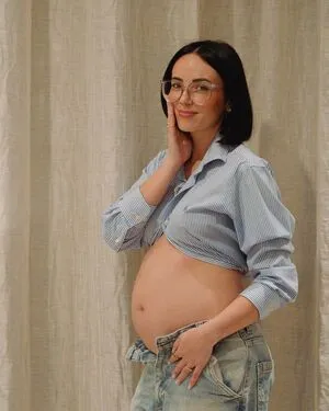 Agathe Auproux OnlyFans Leaked Free Thumbnail Picture - #4LqkZbil4c