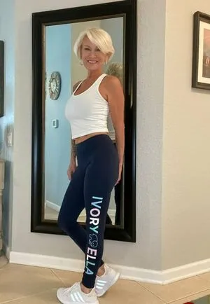 Ageless Vixen OnlyFans Leaked Free Thumbnail Picture - #vmUKaneeMx