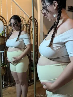 Agirlwholikestoeat OnlyFans Leaked Free Thumbnail Picture - #GehIN2BSzF
