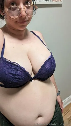 Agirlwholikestoeat OnlyFans Leaked Free Thumbnail Picture - #L9hyVlY1I8