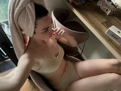 Ahrinyan OnlyFans Leaked Free Thumbnail Picture - #bobDutpkX0