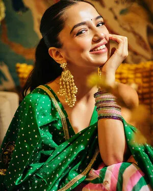 Ahsaas Channa OnlyFans Leaked Free Thumbnail Picture - #lypd1rplDc