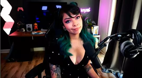 Aileen Senpai OnlyFans Leaked Free Thumbnail Picture - #Gokf7ysgzQ