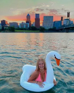Ainsley Weaver OnlyFans Leaked Free Thumbnail Picture - #aYAbOLtAW0