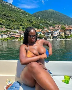 Aiomii OnlyFans Leaked Free Thumbnail Picture - #E8bFML69Xq