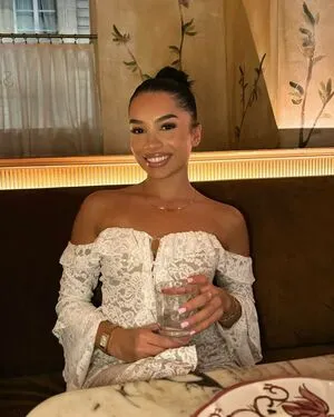 Aisha Mian OnlyFans Leaked Free Thumbnail Picture - #T48Adl2fc4