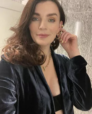 Aisling Bea OnlyFans Leaked Free Thumbnail Picture - #361B6J8aK9