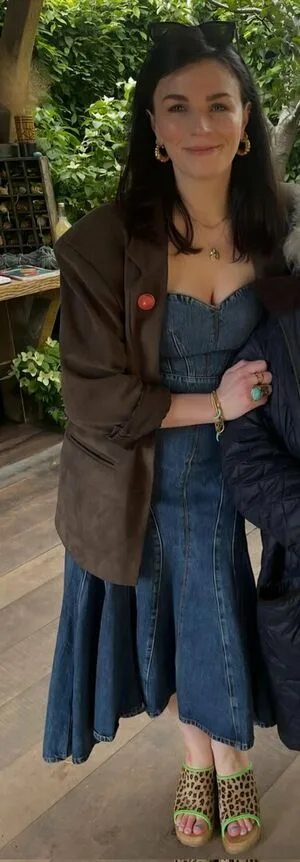 Aisling Bea OnlyFans Leaked Free Thumbnail Picture - #9aa94rF2Sr