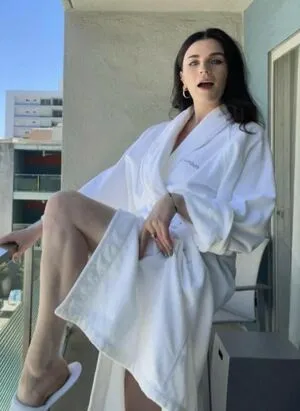 Aisling Bea OnlyFans Leaked Free Thumbnail Picture - #VfnetsSmGb