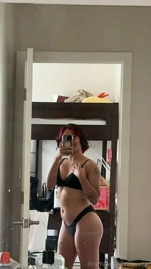 Aivysoar OnlyFans Leaked Free Thumbnail Picture - #0s0wSx7p8o