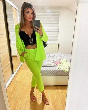 Ajla Dautovic OnlyFans Leaked Free Thumbnail Picture - #dmjBB2nw5n