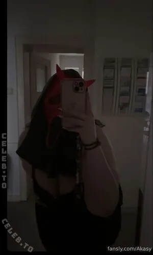 Akasy OnlyFans Leaked Free Thumbnail Picture - #Y49HexzvjR