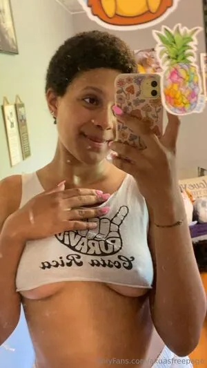 Akuasfreepage OnlyFans Leaked Free Thumbnail Picture - #WEWveSsGir