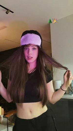 Akyuliych OnlyFans Leaked Free Thumbnail Picture - #Wfe2EApzye