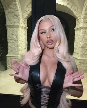 Alabama Barker OnlyFans Leaked Free Thumbnail Picture - #51M11eX5DF