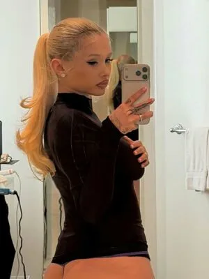 Alabama Barker OnlyFans Leaked Free Thumbnail Picture - #7M1pTLPf4L