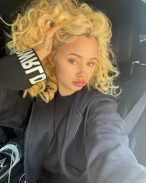 Alabama Barker OnlyFans Leaked Free Thumbnail Picture - #UmEE9DTune