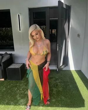 Alabama Barker OnlyFans Leaked Free Thumbnail Picture - #laUbGLHAT2