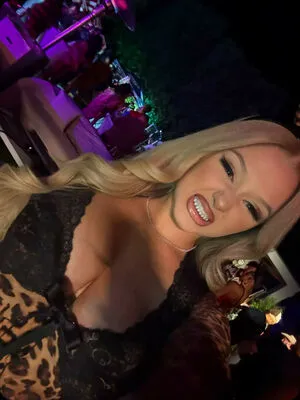 Alabama Barker OnlyFans Leaked Free Thumbnail Picture - #w8wc1EadUZ