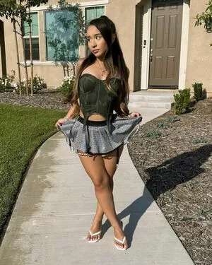 Alahnaly OnlyFans Leaked Free Thumbnail Picture - #ipyreezbFI