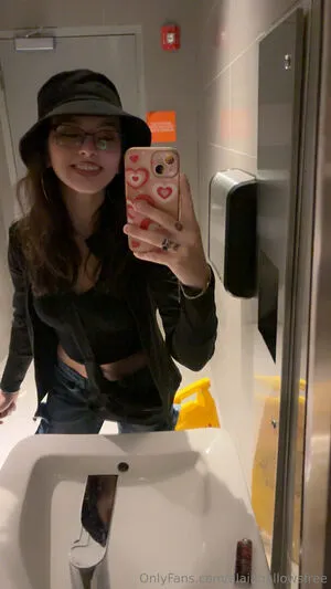 Alaiahallowsfree OnlyFans Leaked Free Thumbnail Picture - #rxK8TmncDC