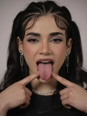 Alanalarana OnlyFans Leaked Free Thumbnail Picture - #VOHeUkP651