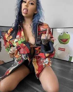 Alanamarriee OnlyFans Leaked Free Thumbnail Picture - #4PU7W9CZTH