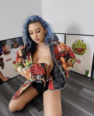 Alanamarriee OnlyFans Leaked Free Thumbnail Picture - #arx8AA6D4d