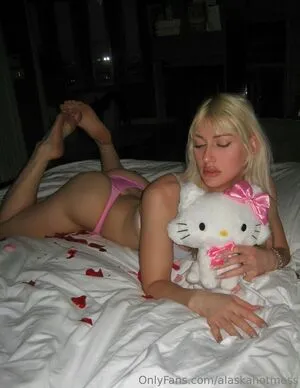 Alaskahotmess OnlyFans Leaked Free Thumbnail Picture - #6Lyb3y51f1