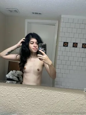Alaskazade OnlyFans Leaked Free Thumbnail Picture - #CIBlRo7W64