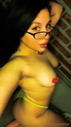 Alatinbabe OnlyFans Leaked Free Thumbnail Picture - #ghHtce2gdi