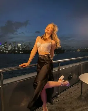 Alaurabidingcitizen OnlyFans Leaked Free Thumbnail Picture - #1Qte8gDVBl
