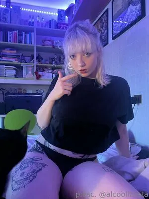 Alcoolizzata OnlyFans Leaked Free Thumbnail Picture - #8kXFdxICkO