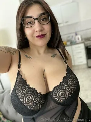 Aldana Mommy OnlyFans Leaked Free Thumbnail Picture - #kaODal1dsU